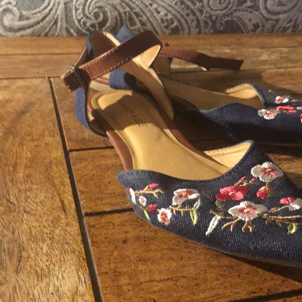 Rampage Size 7 1/5 flats